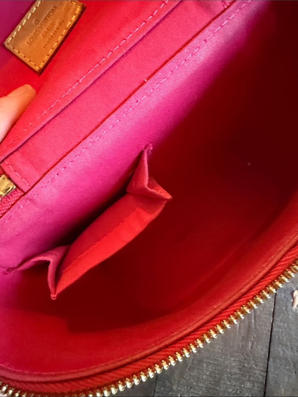 Louis Vuitton Vernis Sullivan Vertical Crossbody — Fuchsia/Hot Pink - Picture 13 of 15